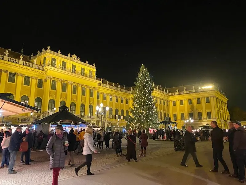 image - how to save money for travel to schonbrunn xmas market 800