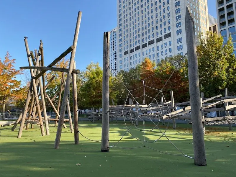 image - jubilee gardens playground logs