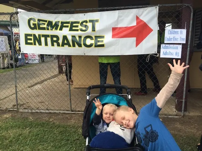 image - lismore gem fest sign