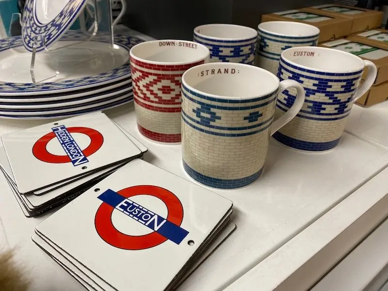 image - london transport museum gift shop souvenirs