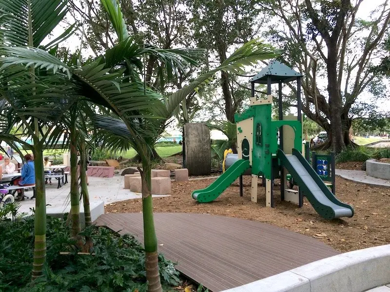knox park murwillumbah playground area pic