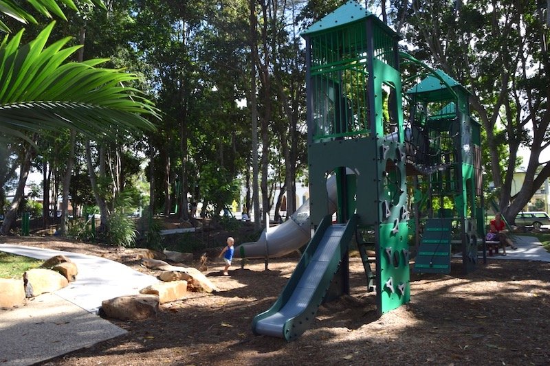 knox park murwillumbah playground fort pic