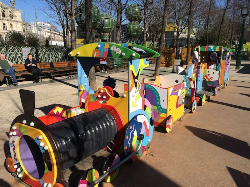 paris playgrounds for toddlers pic