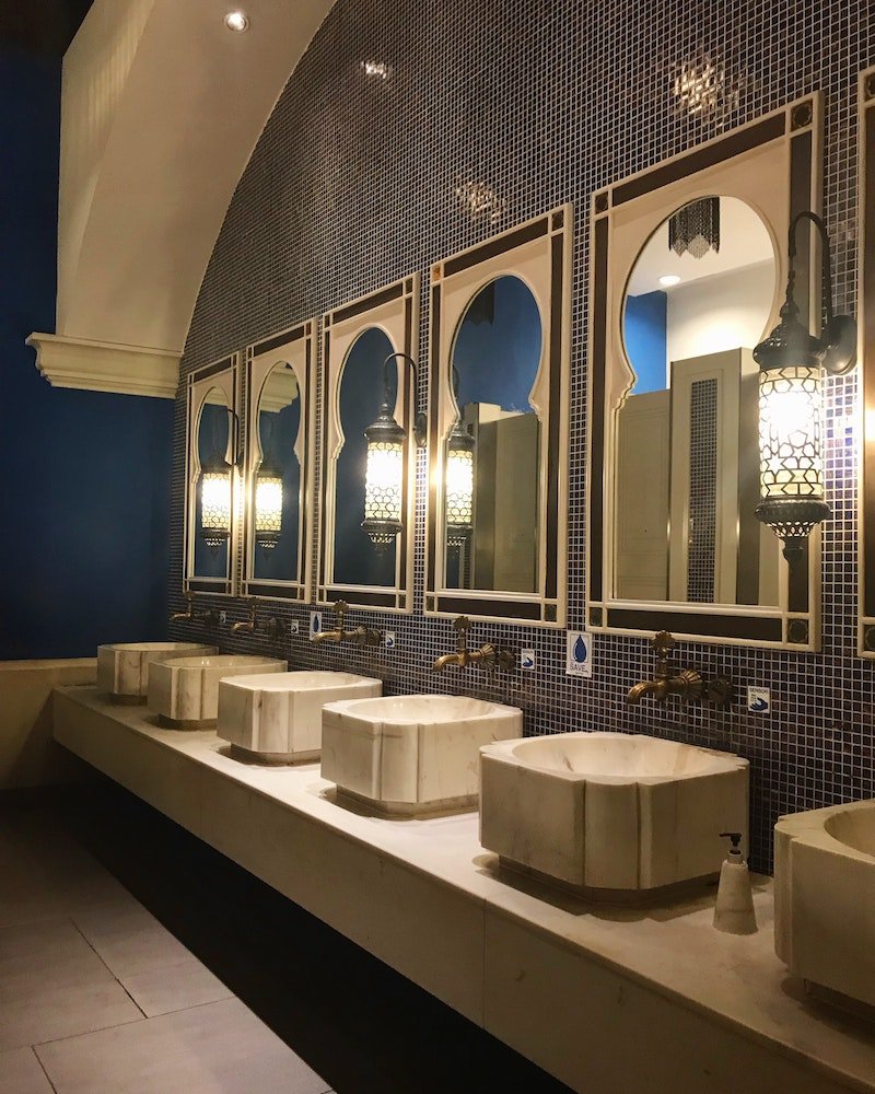 public bathroom in thailand by minmin 