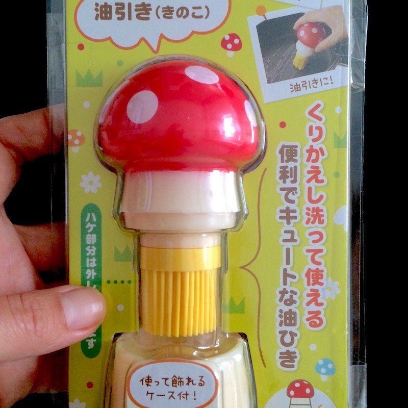 toadstool kitchen brush tokyu hands 800