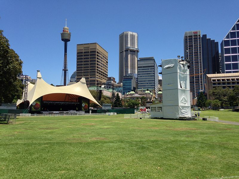 800px-Carols in the domain sydney stage
