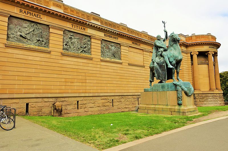 Statue outside Art Gallery NSW