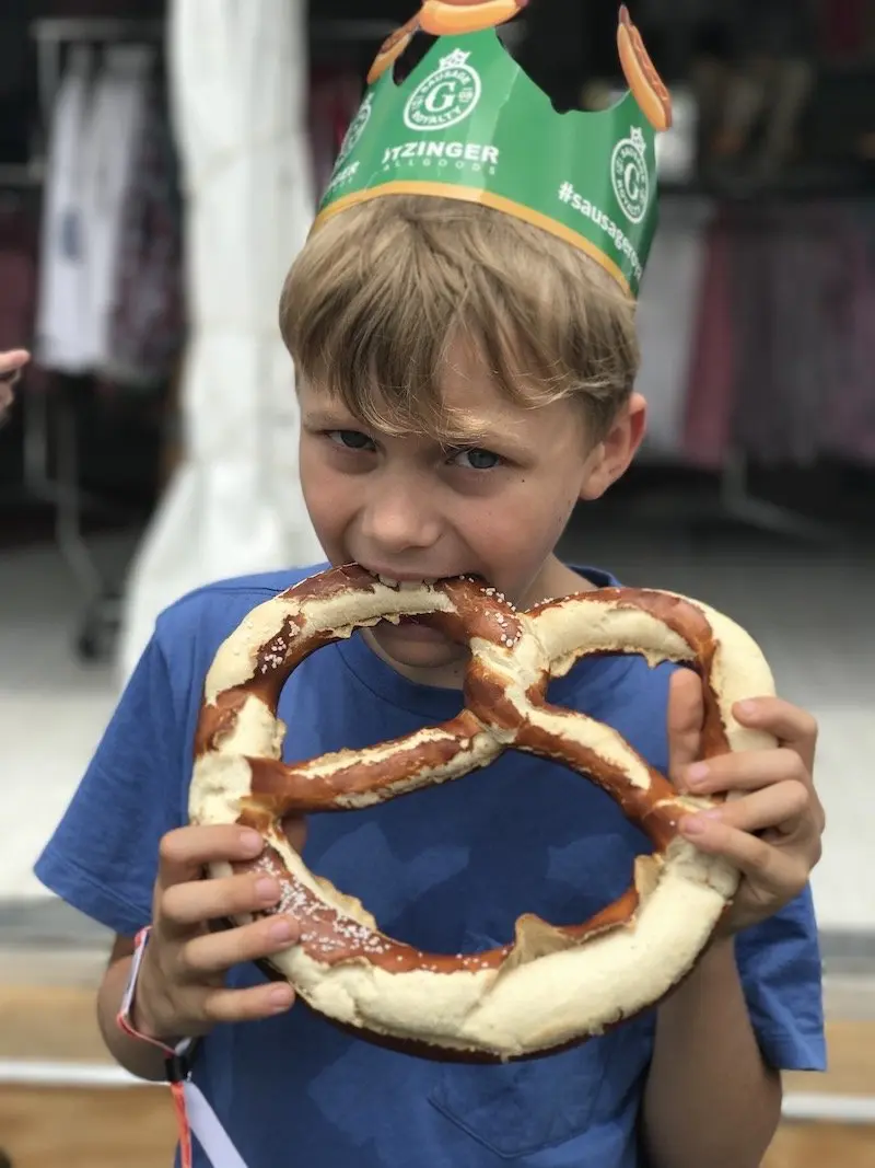 oktoberfest brisbane pretzel 800