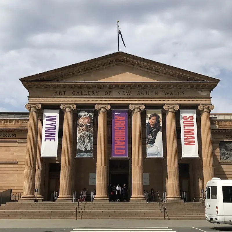 photo - art gallery of nsw entrance