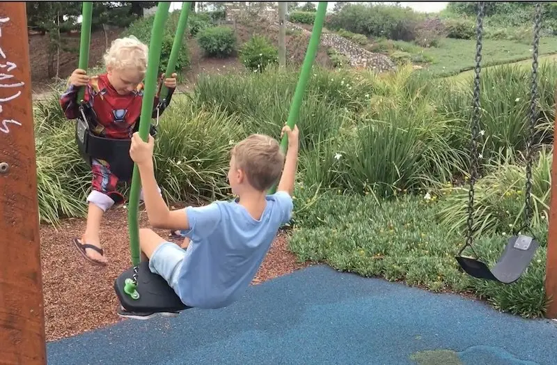 photo - queens park playground dual swing