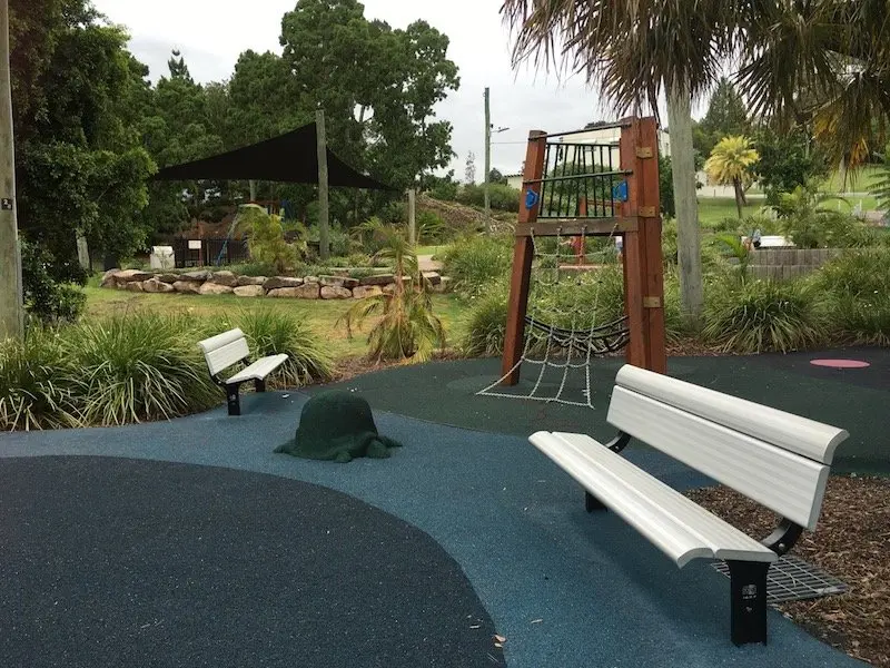 photo - queens park playground fort