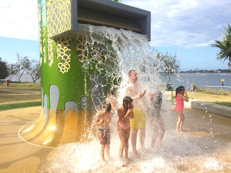 southport rock pools water splash 800