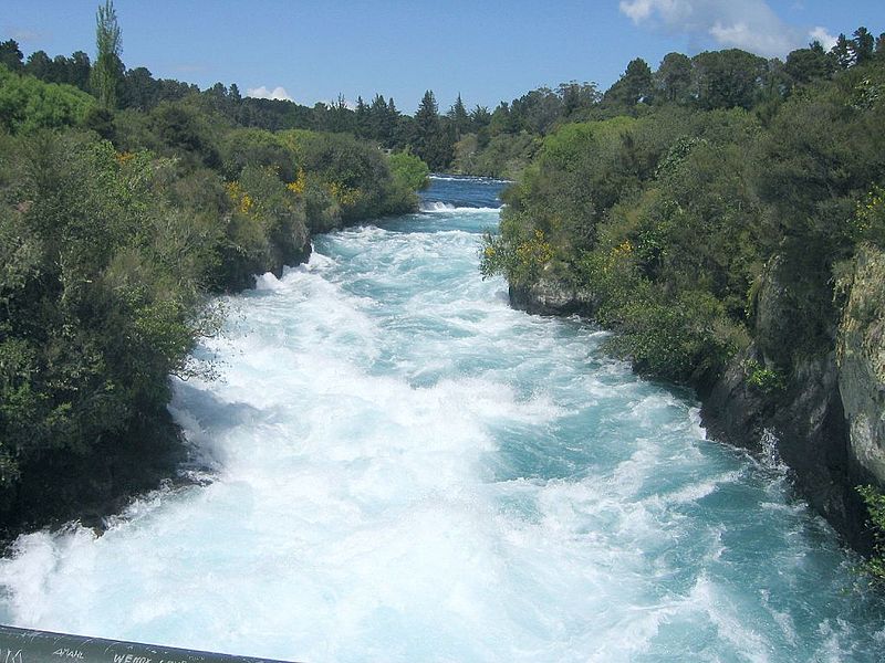 800px-The_Huka_Falls_image (1395793598)