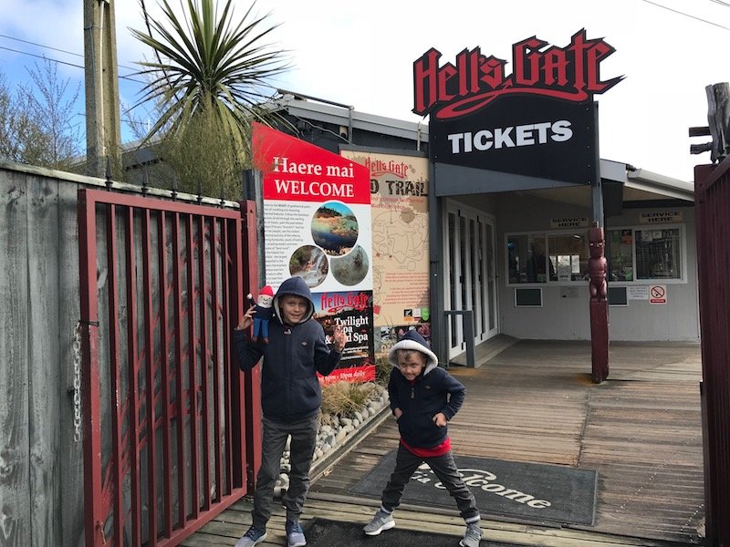 Hells Gate Rotorua entrance sign pic