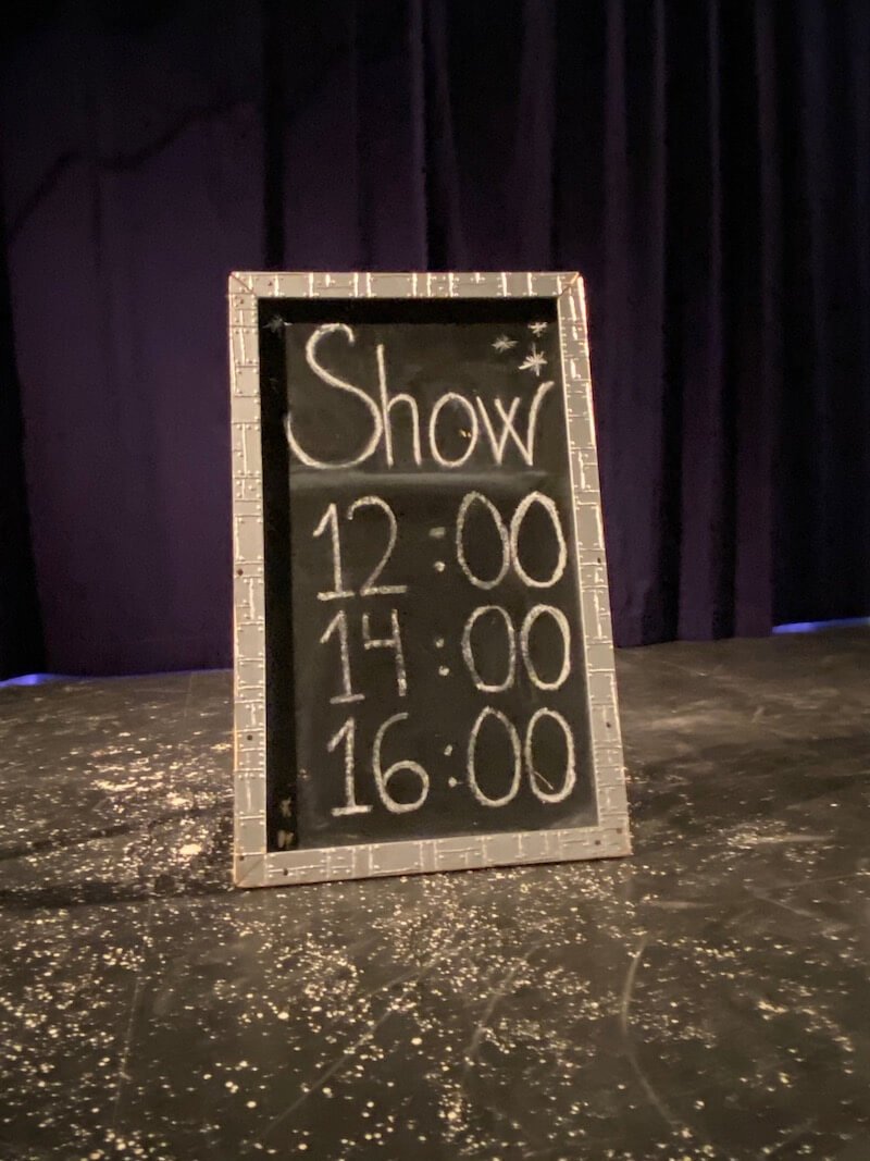 Image - Santa Park elf show times