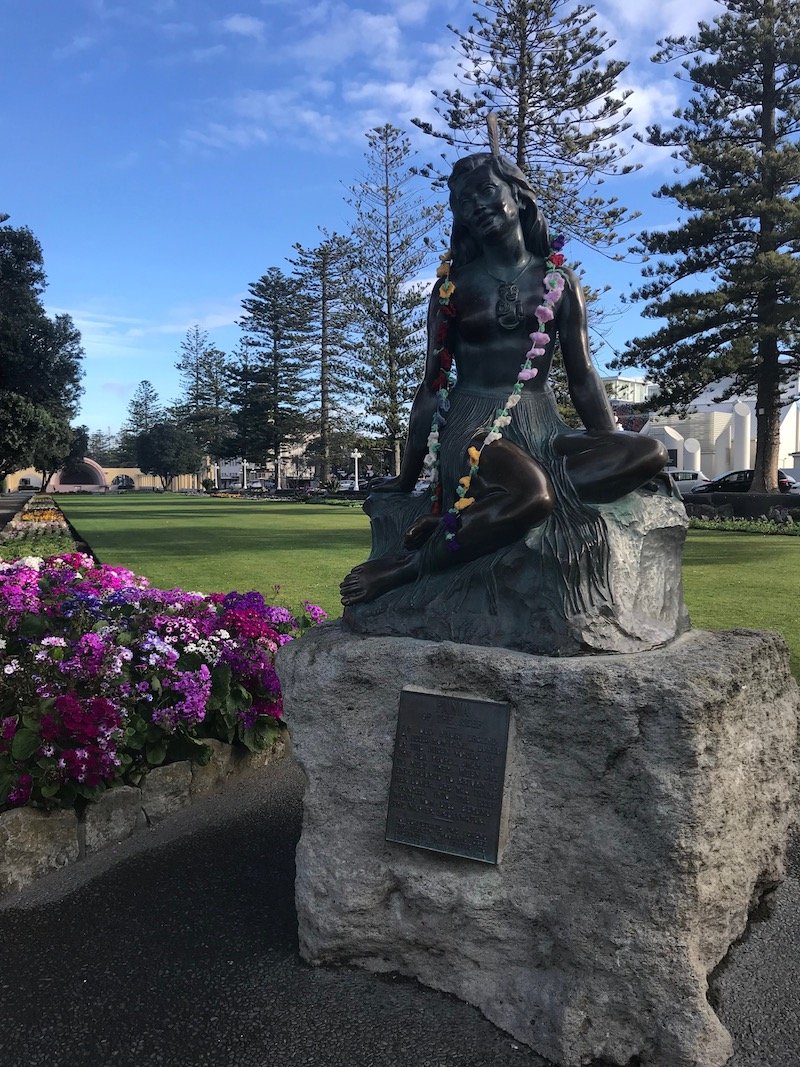 Napier Pania of the Reef statue 800