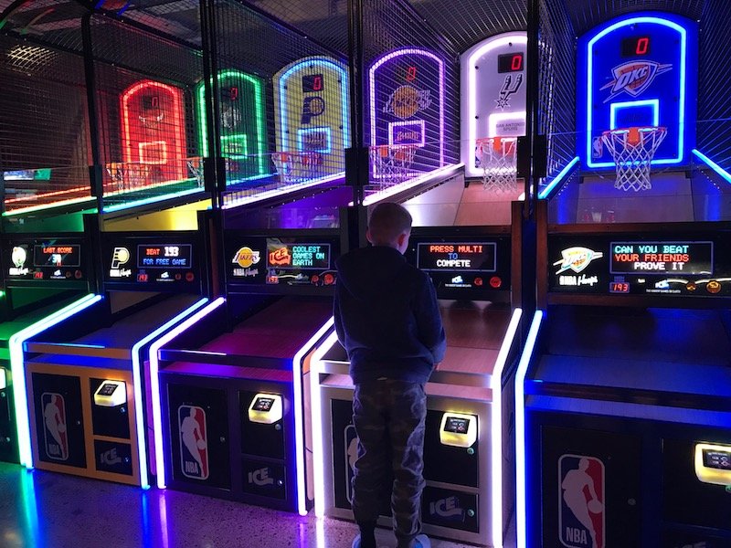 Photo - Time Out Arcade Auckland basketball 