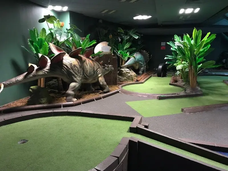 Photo - dinosaur indoor mini golf auckland course
