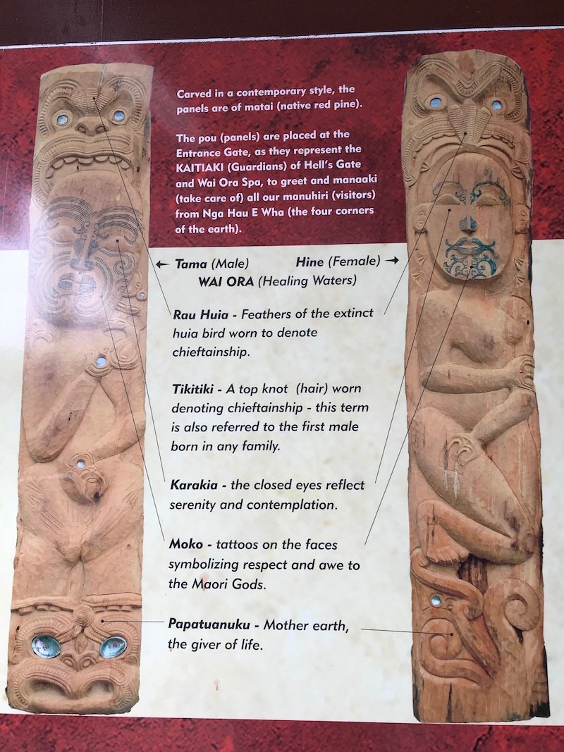 Photo- maori carving totem at hells gate thermal park