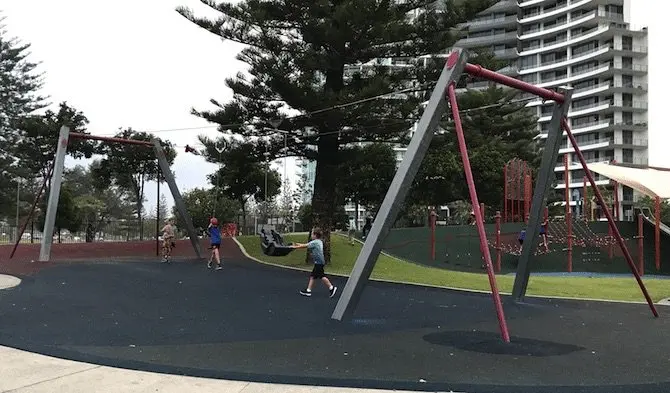 broadbeach-playground-flying-fox pic