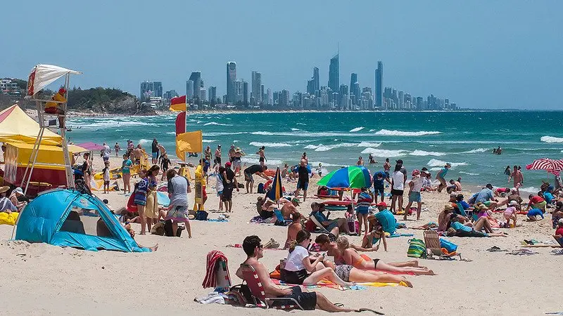 burleigh beach by kerrie brailsford flickr