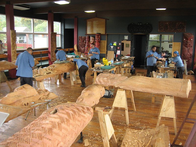 maori carving school totems by floyd wilde