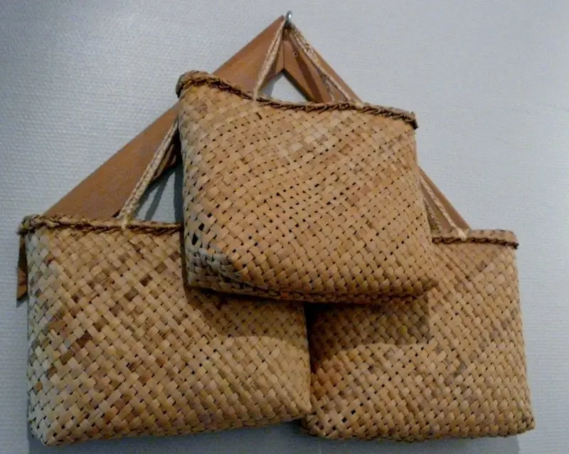 maori flax-woven-bags pic