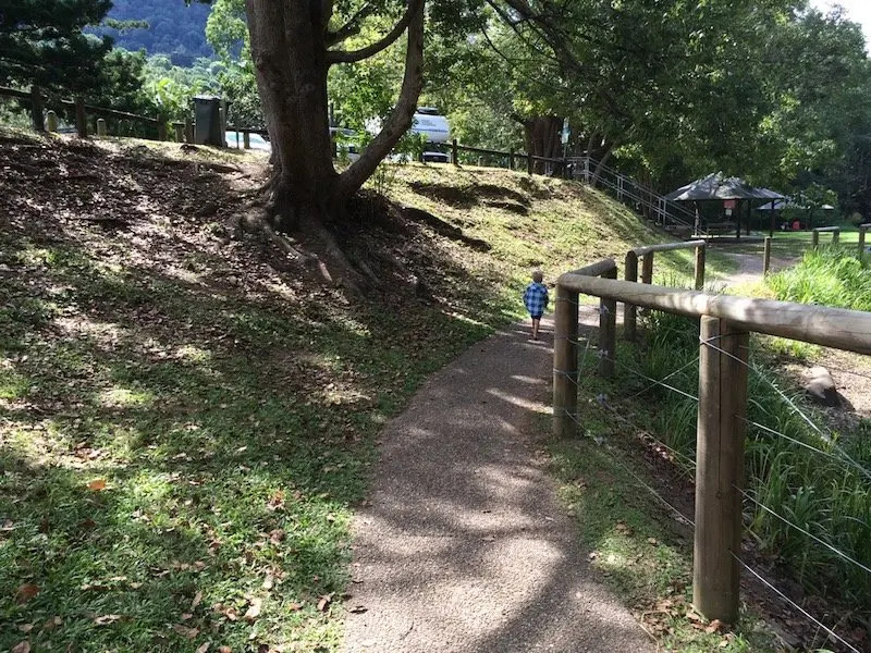 photo - currumbin rock pools gold coast view to picnic tables 800