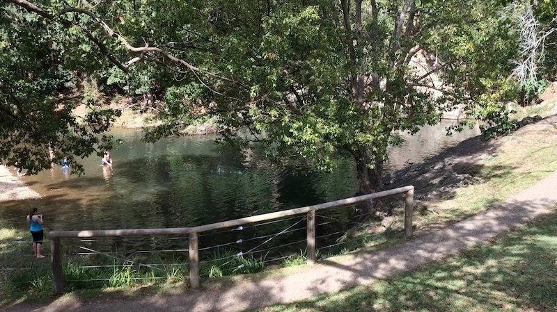 photo - currumbin rock pool pathway entrance