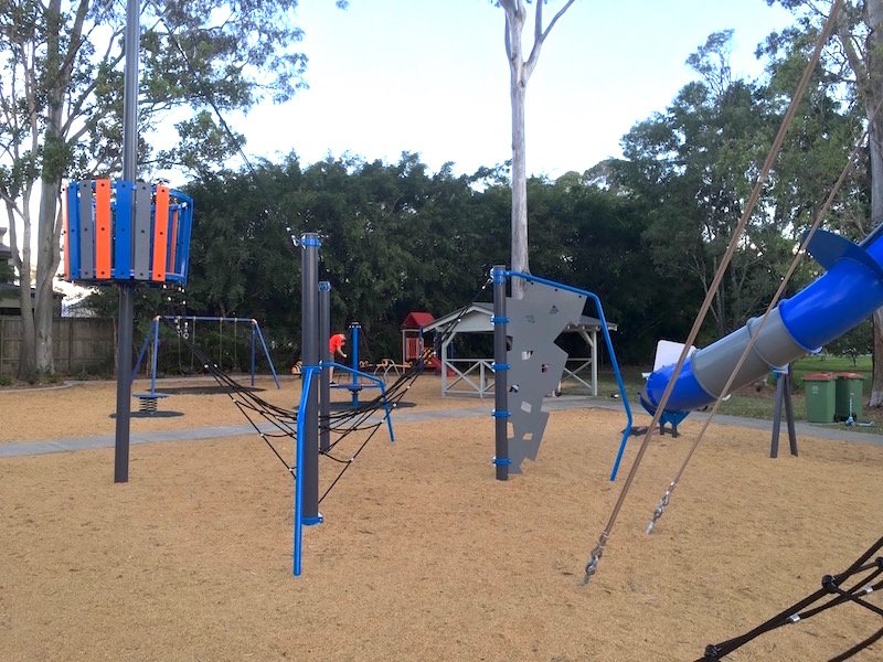 photo - lions park helensvale parkour equipment