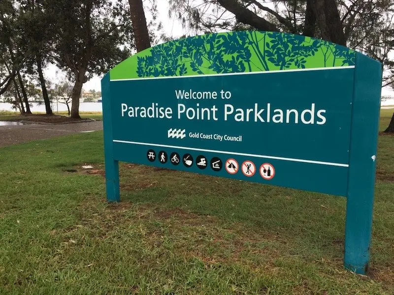 photo - paradise point parklands sign