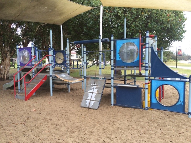 photo - paradise point playground fort undercover