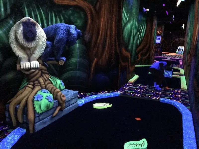 photo - tabatinga tweed mini golf