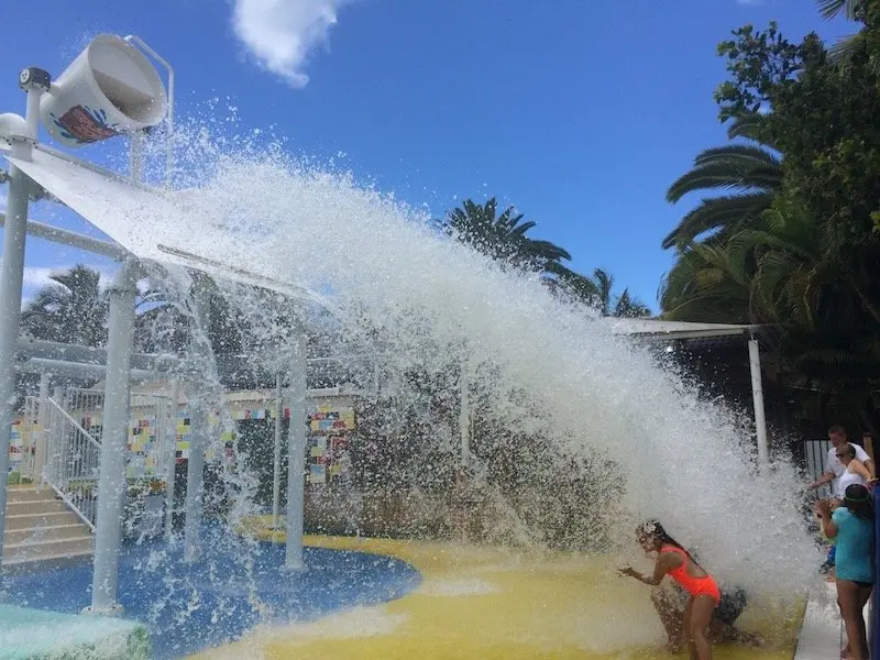 photo - turtle beach resort gold coast tipping bucket splash pad