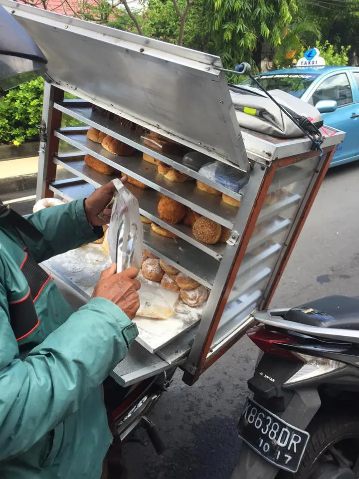 image - bali donut man via fb