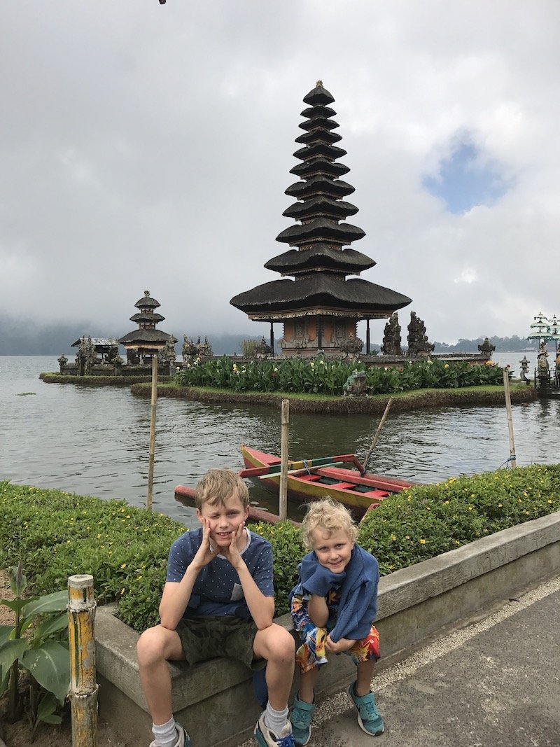 image - lake bratan ulun danu temple