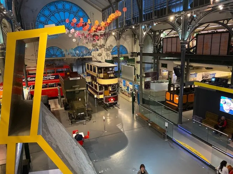 image - london transport museum covent garden interior view