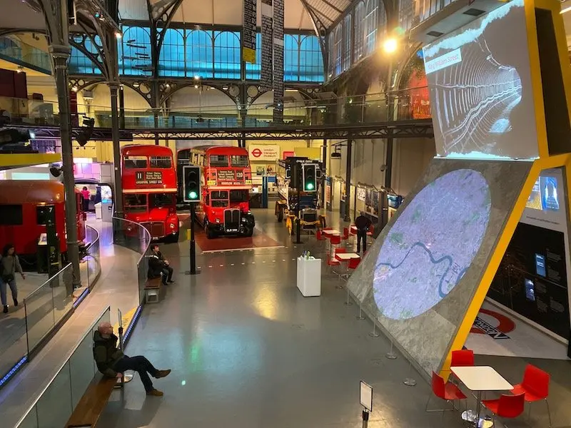 image - london transport museum covent garden interior