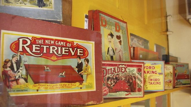 image - pollocks toy museum old toys