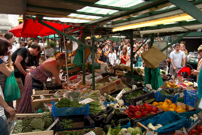 image - portobello road fruit and vegetable market