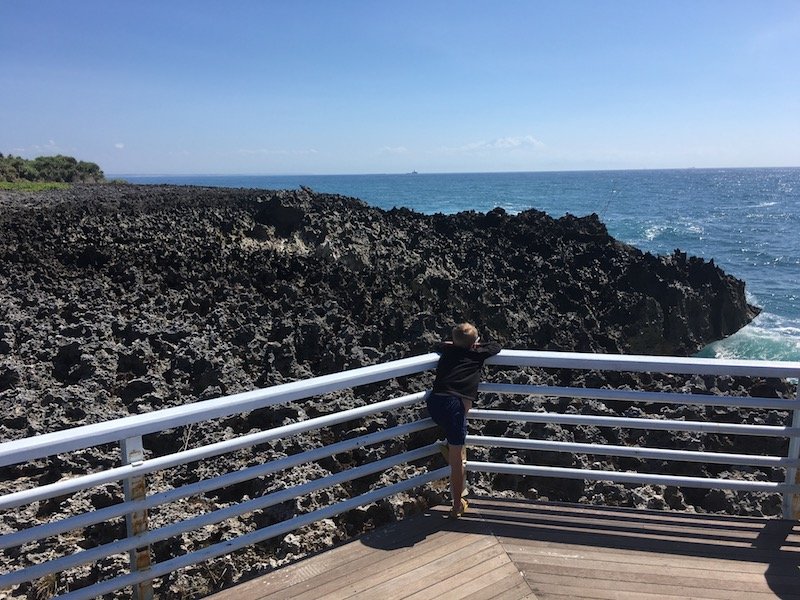 image - water blow Nusa Dua_guard rails near blow hole