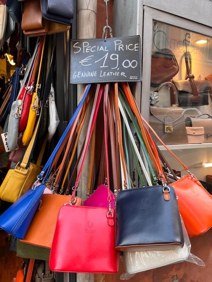 FIND THE BEST LEATHER SHOPS IN ROME ON THIS STREET!