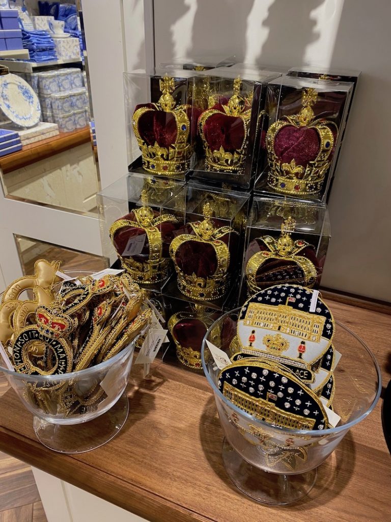 BUCKINGHAM PALACE GIFT SHOP ALL YOU NEED TO KNOW