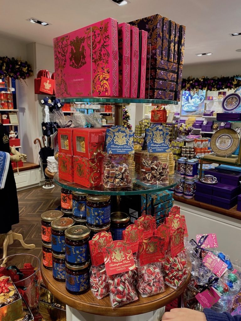 BUCKINGHAM PALACE GIFT SHOP ALL YOU NEED TO KNOW