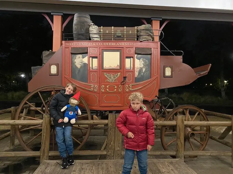 image - chuck wagon cafe disneyland paris entrance