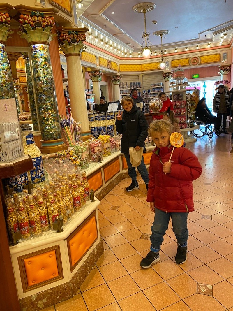 image - boardwalk candy palace disneyland paris disney food gifts for kids