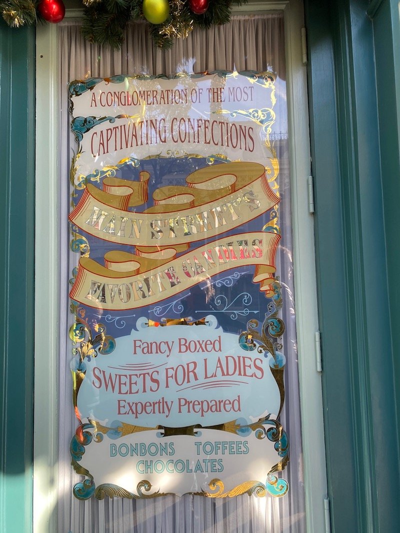 image - boardwalk candy palace disneyland paris signage