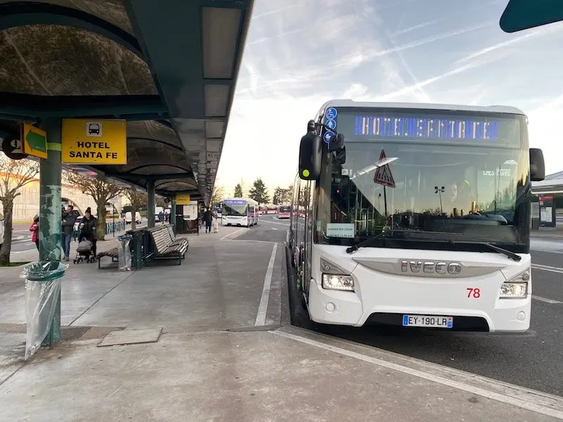 image - disney santa fe hotel shuttle buses