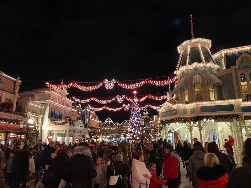 image - disneyland paris christmas fireworks