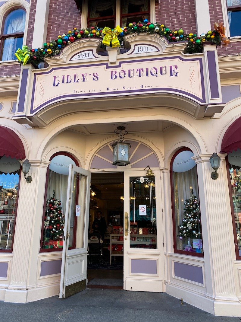 image - disneyland paris lilly's boutique shop front